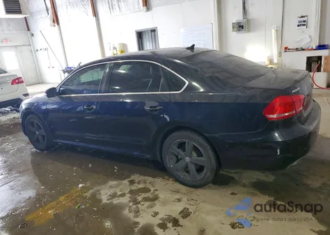 2013 Volkswagen Passat Se z USA, uszkodzony, nr VIN 1VWBN7A36DC079882